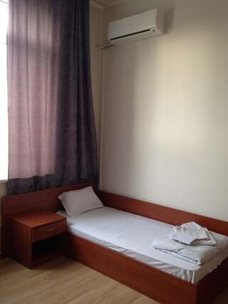 Отель Provans famili hotel Letnitsa Просторный двухместный номер с 2 отдельными кроватями-1